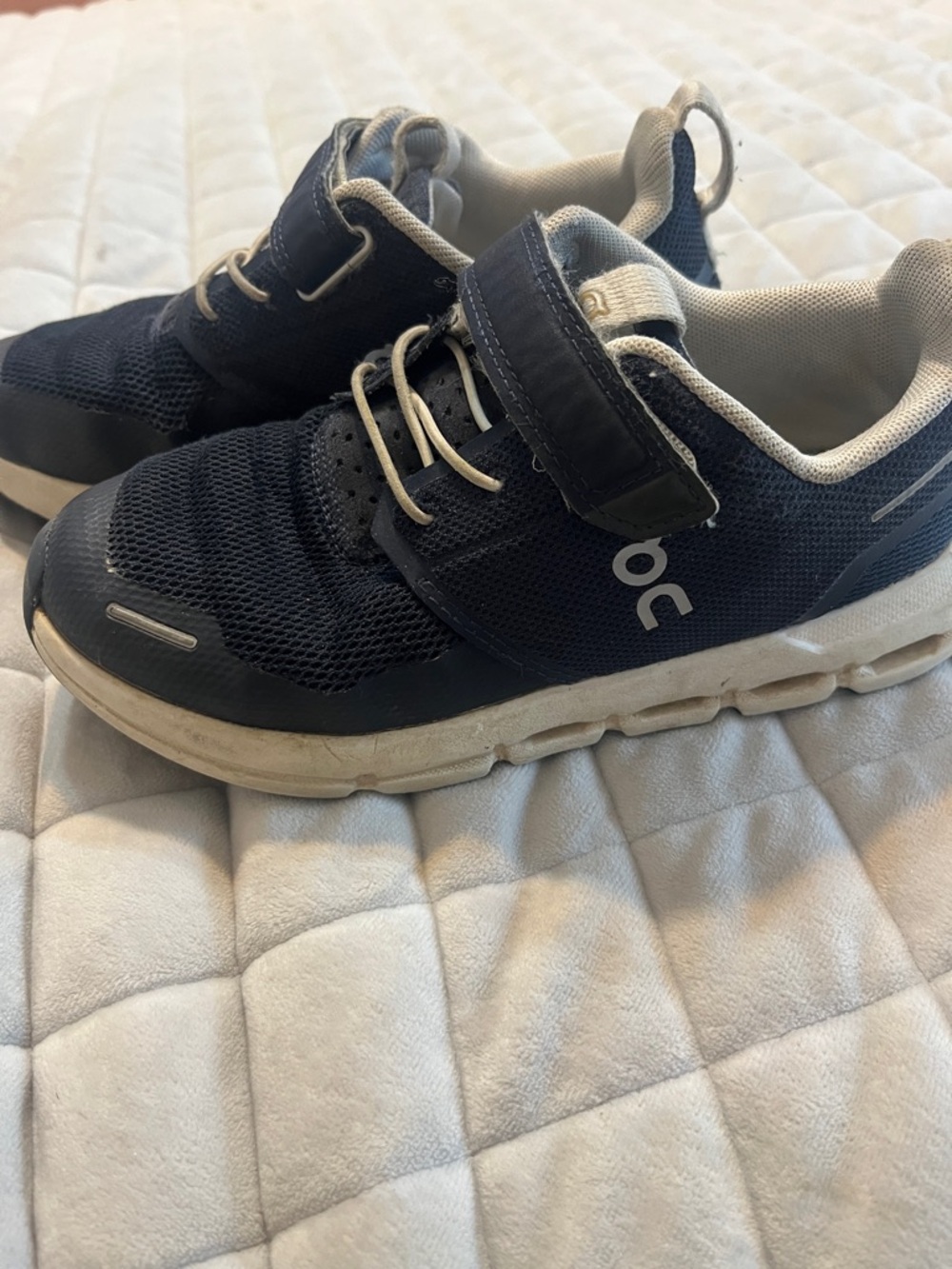 On Cloud kids shoes